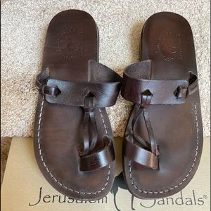 Jerusalem ring toe sandals